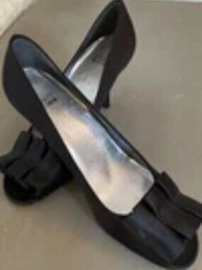 NWOT Stuart Weitzman Black Satin 3.5" Heel Dress Shoes  Sz 7.5